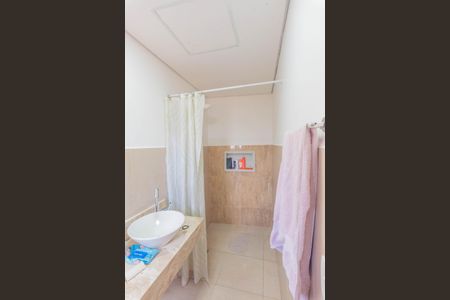 Casa à venda com 600m², 3 quartos e 8 vagasCasa 2-Banheiro da Suíte