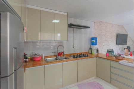 Casa à venda com 600m², 3 quartos e 8 vagasCasa 2- Cozinha
