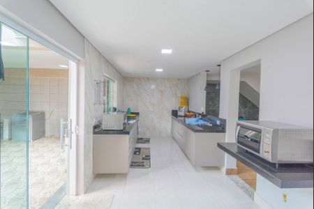Casa à venda com 600m², 3 quartos e 8 vagasCozinha