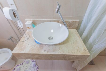 Casa à venda com 600m², 3 quartos e 8 vagasCasa 2-Banheiro da Suíte