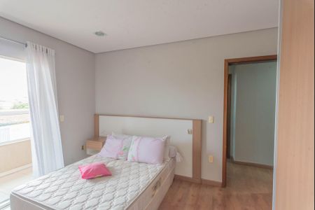 Casa à venda com 600m², 3 quartos e 8 vagasQuarto 2