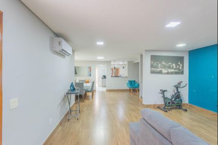 Casa à venda com 600m², 3 quartos e 8 vagasSala