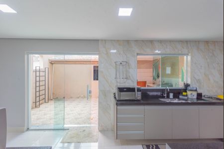 Casa à venda com 600m², 3 quartos e 8 vagasCozinha