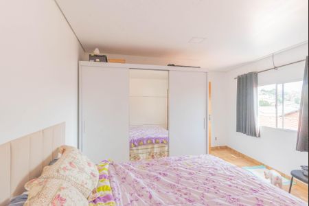 Casa à venda com 600m², 3 quartos e 8 vagasCasa 2- Suíte 1