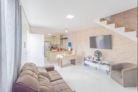 Casa à venda com 600m², 3 quartos e 8 vagasCasa 2- Sala