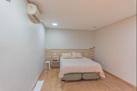 Casa à venda com 600m², 3 quartos e 8 vagasSuíte