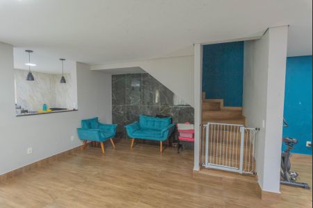 Casa à venda com 600m², 3 quartos e 8 vagasSala