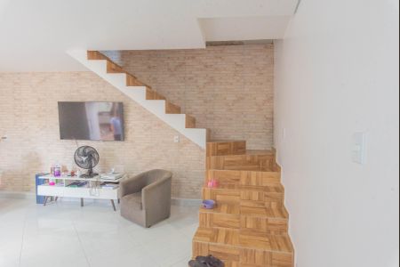 Casa à venda com 600m², 3 quartos e 8 vagasCasa 2- Sala
