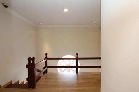 Casa à venda com 294m², 4 quartos e 4 vagasCorredor