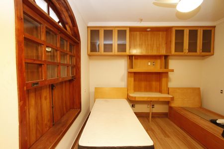 Casa à venda com 294m², 4 quartos e 4 vagasQuarto 2 -Semi  Suíte