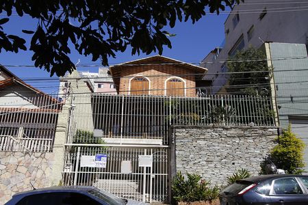 Fachada de casa à venda com 4 quartos, 294m² em Jardim America, Belo Horizonte