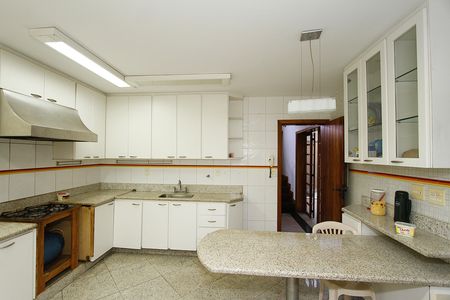 Casa à venda com 294m², 4 quartos e 4 vagasCozinha
