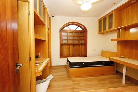 Casa à venda com 294m², 4 quartos e 4 vagasQuarto 2 -Semi  Suíte