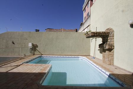 Casa à venda com 294m², 4 quartos e 4 vagasPiscina