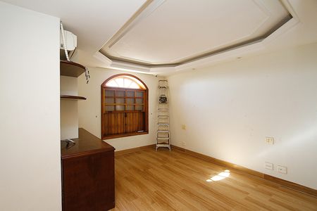 Casa à venda com 294m², 4 quartos e 4 vagasQuarto 3 - Suíte
