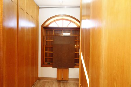 Casa à venda com 294m², 4 quartos e 4 vagasCloset da suíte 3