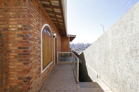 Casa à venda com 294m², 4 quartos e 4 vagasÁrea externa