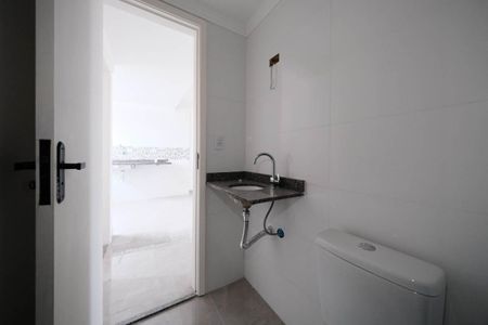 Apartamento para alugar com 38m², 2 quartos e sem vagaBanheiro
