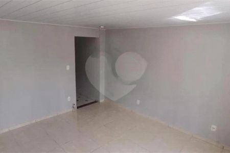 Casa à venda com 6 quartos, 194m² em Jardim Adutora, São Paulo