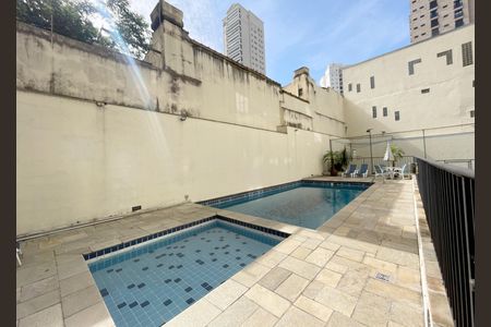 Apartamento à venda com 136m², 3 quartos e 2 vagas Apartamento à venda com 136m², 3 quartos e 2 vagasÁrea comum - Piscina