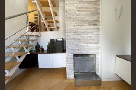 Apartamento à venda com 136m², 3 quartos e 2 vagas Apartamento à venda com 136m², 3 quartos e 2 vagasSala lareira
