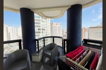 Apartamento à venda com 136m², 3 quartos e 2 vagas Apartamento à venda com 136m², 3 quartos e 2 vagasVaranda sala/tv