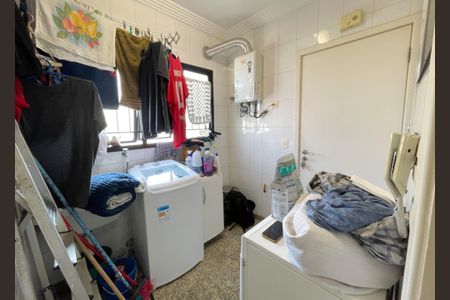 Apartamento à venda com 136m², 3 quartos e 2 vagas Apartamento à venda com 136m², 3 quartos e 2 vagasÁrea de Serviço