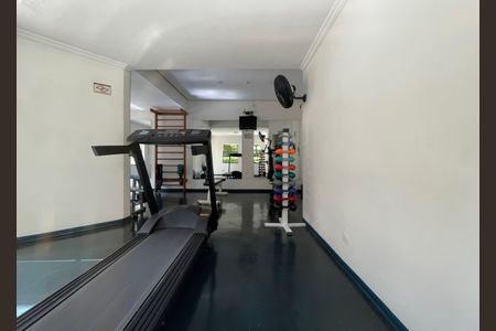 Apartamento à venda com 136m², 3 quartos e 2 vagas Apartamento à venda com 136m², 3 quartos e 2 vagasÁrea comum - Academia