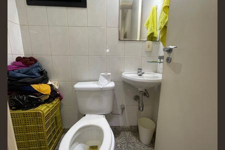 Apartamento à venda com 136m², 3 quartos e 2 vagas Apartamento à venda com 136m², 3 quartos e 2 vagasBanheiro de serviço