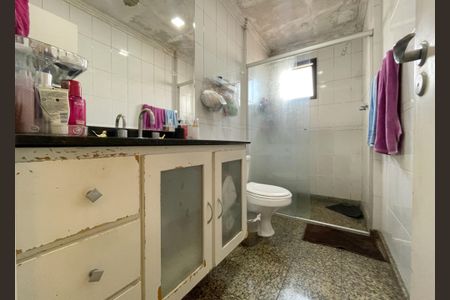 Apartamento à venda com 136m², 3 quartos e 2 vagas Apartamento à venda com 136m², 3 quartos e 2 vagasBanheiro
