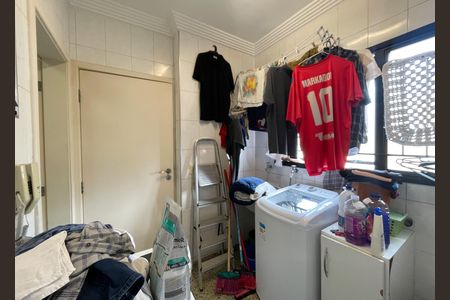 Apartamento à venda com 136m², 3 quartos e 2 vagas Apartamento à venda com 136m², 3 quartos e 2 vagasÁrea de Serviço