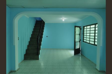 Casa para alugar com 160m², 2 quartos e 1 vaga Casa para alugar com 160m², 2 quartos e 1 vagaSala