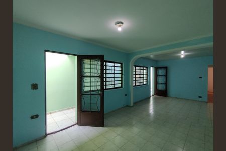 Casa para alugar com 160m², 2 quartos e 1 vaga Casa para alugar com 160m², 2 quartos e 1 vagaSala