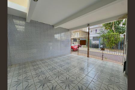Casa à venda com 133m², 3 quartos e 2 vagas Casa à venda com 133m², 3 quartos e 2 vagasGaragem