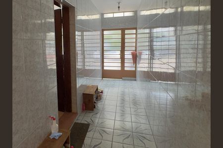 Casa à venda com 133m², 3 quartos e 2 vagas Casa à venda com 133m², 3 quartos e 2 vagasHall de entrada