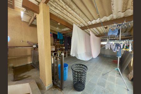 Casa à venda com 133m², 3 quartos e 2 vagas Casa à venda com 133m², 3 quartos e 2 vagasSótão