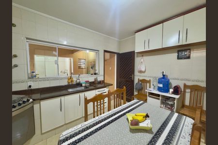 Casa à venda com 133m², 3 quartos e 2 vagas Casa à venda com 133m², 3 quartos e 2 vagasCozinha