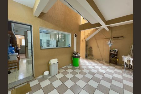 Casa à venda com 133m², 3 quartos e 2 vagas Casa à venda com 133m², 3 quartos e 2 vagasQuintal