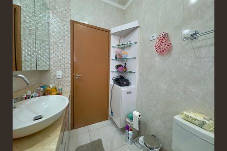 Casa à venda com 133m², 3 quartos e 2 vagas Casa à venda com 133m², 3 quartos e 2 vagasBanheiro 1