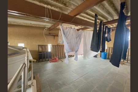 Casa à venda com 133m², 3 quartos e 2 vagas Casa à venda com 133m², 3 quartos e 2 vagasSótão