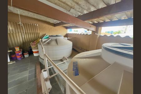 Casa à venda com 133m², 3 quartos e 2 vagas Casa à venda com 133m², 3 quartos e 2 vagasSótão