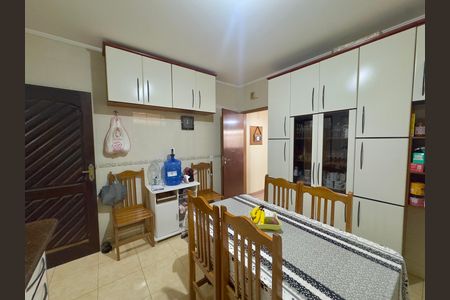 Casa à venda com 133m², 3 quartos e 2 vagas Casa à venda com 133m², 3 quartos e 2 vagasCozinha