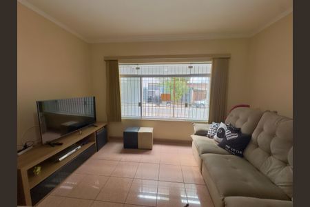 Casa à venda com 133m², 3 quartos e 2 vagas Casa à venda com 133m², 3 quartos e 2 vagasSala