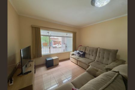 Casa à venda com 133m², 3 quartos e 2 vagas Casa à venda com 133m², 3 quartos e 2 vagasSala