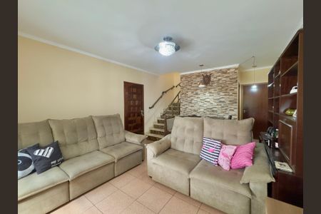Casa à venda com 133m², 3 quartos e 2 vagas Casa à venda com 133m², 3 quartos e 2 vagasSala