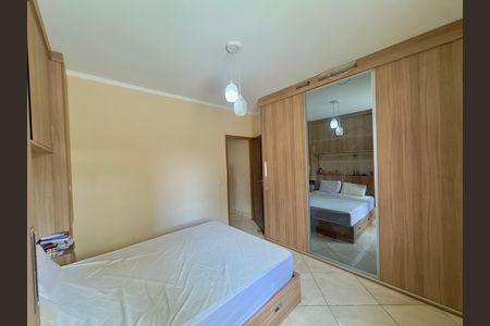 Casa à venda com 133m², 3 quartos e 2 vagas Casa à venda com 133m², 3 quartos e 2 vagasQuarto 2