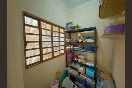 Casa à venda com 133m², 3 quartos e 2 vagas Casa à venda com 133m², 3 quartos e 2 vagasCloset quarto 1