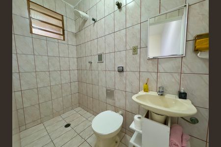 Casa à venda com 133m², 3 quartos e 2 vagas Casa à venda com 133m², 3 quartos e 2 vagasBanheiro 2