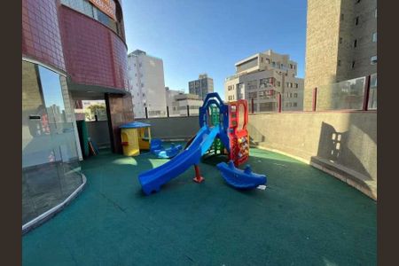 Apartamento à venda com 130m², 4 quartos e 3 vagas