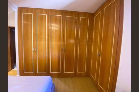 Apartamento à venda com 130m², 4 quartos e 3 vagas